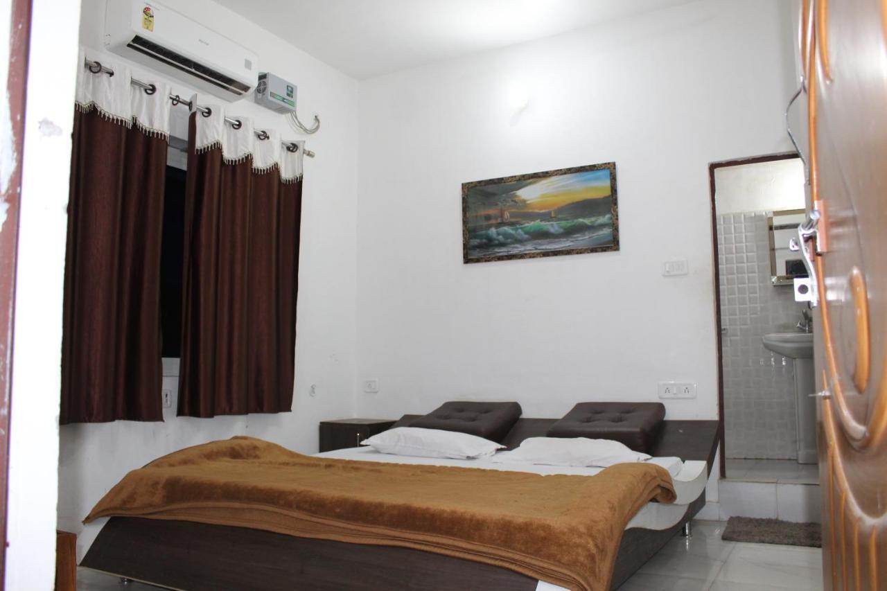 Sunset Backpackers Hostel Orchha Exterior foto