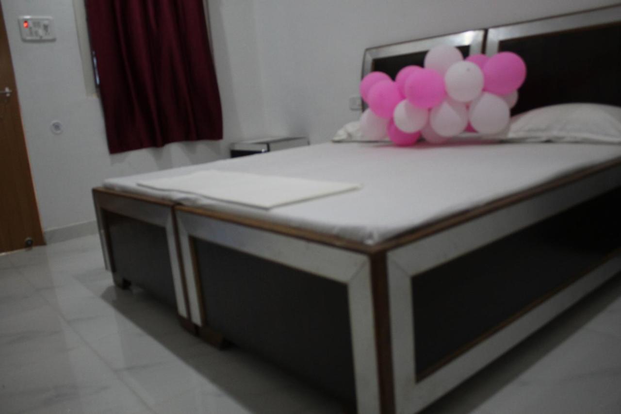 Sunset Backpackers Hostel Orchha Exterior foto